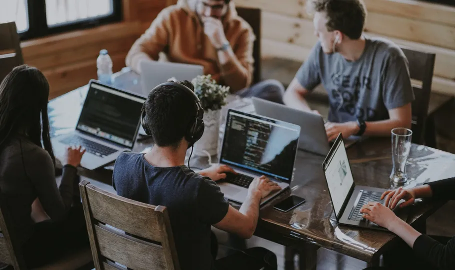 How to Invest in Startups: Tips from Startup Investors
